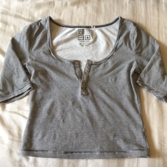 Cropped shirt - Picture 2 of 2